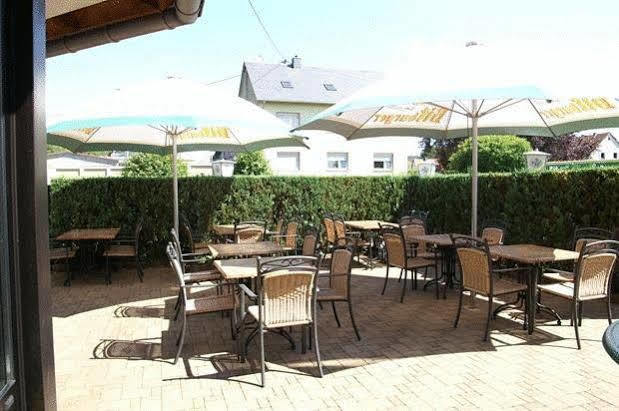 Hotel-Restaurant Parkschenke Nonnweiler Exterior photo